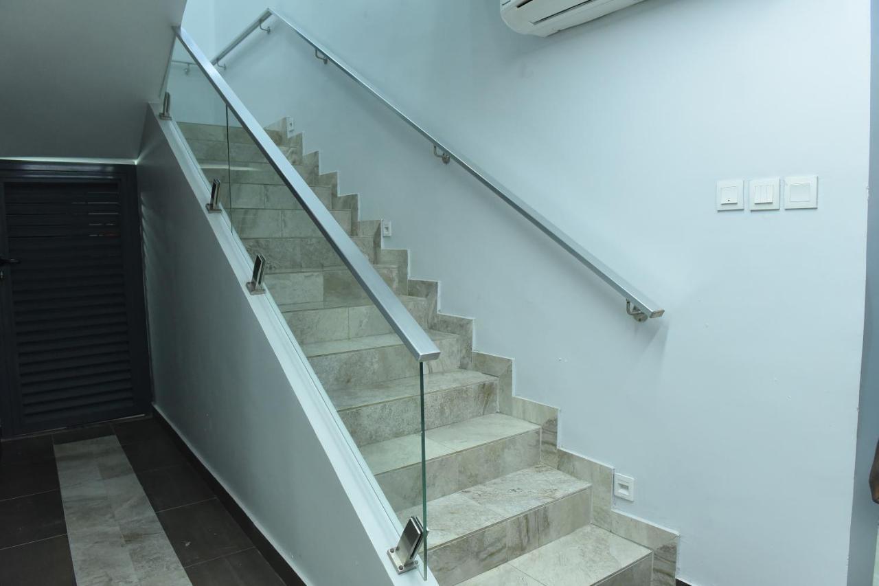 Urban Metro Inn Lagos Kültér fotó