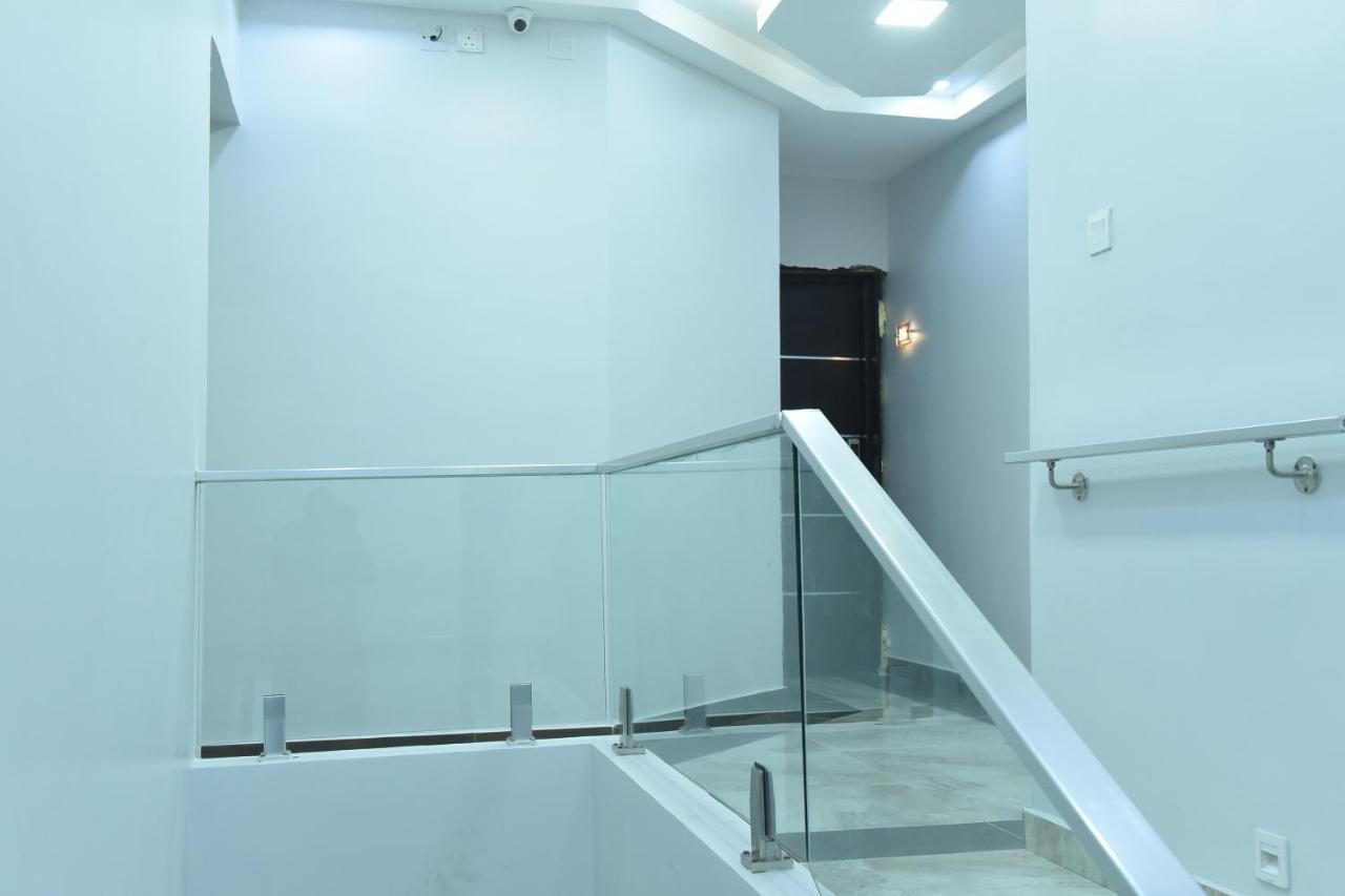 Urban Metro Inn Lagos Kültér fotó